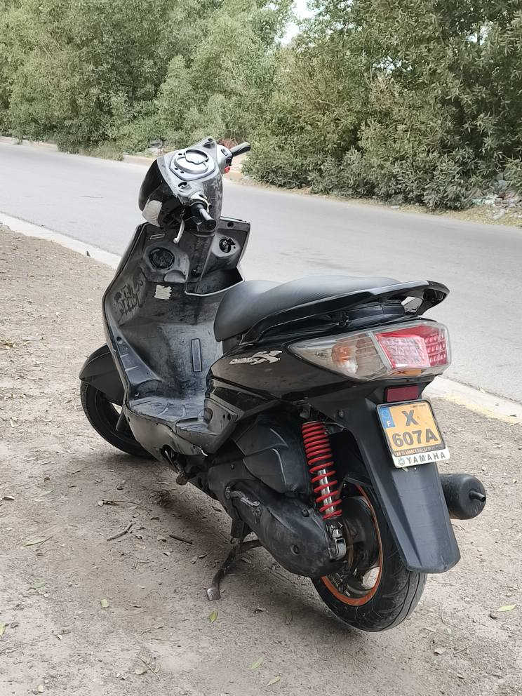 سكنس فحل كابريتر للبيع او المراوس الدراجه نظيفه شوفت العين ما ناقصها اي شي كامله مكمله شلعه ومعدل
 مكاني بالغزاليه
سعرها 550 وبيها مجال بسيط 
رقمي *********** بغداد, العراق
