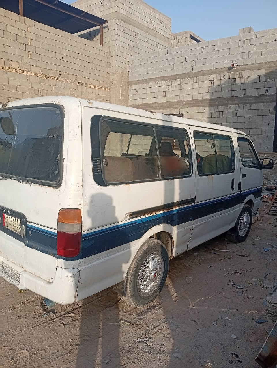 السلام عليكم شباب هايس تويوتا 14راكب موديل 96 محرك وكير4واي خير من الله  المرغوب سعر 18وبيها مجال اتصال على هذا الرقم ***********
