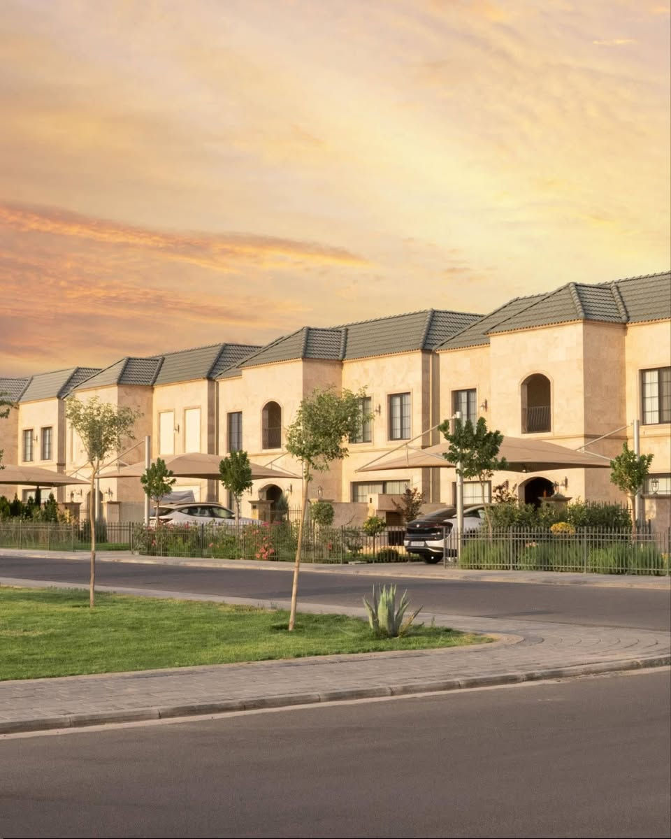 لا تفوت فرصة العيش في فيلا راقية تعكس الحياة الملكية في مجمع القرية الإسبانية.

يتميز مشروع القرية الإسبانية الجديد (الفيس الثاني) بتصميمه المعماري الحديث والفريد، والجمال الذي لا مثيل له، حيث يقع على شارع 150 مترى.

طريقة الدفع تكون على 5 دفعات، كل دفعة 20% من إجمالي المبلغ، وكالتالي:
20% عند توقيع العقد.
20% عند اكتمال الهيكل.
20% عند الانتهاء من التشطيبات الداخلية.
20% عند الانتهاء من الديزاين الخارجي.
20% عند التسليم النهائي.

المساحات المتوفرة:
- 320م² + 64م² حديقة 
- 320م² + 128م² حديقة 
- 340م² + 64م² حديقة 
- 380م² + 64م² حديقة 
- 400م² + 64م² حديقة 
- 500م² + 100م² حديقة 
- 500م² + 200م² حديقة 
- 1000م² + حديقة

اهم ما يميز القرية الإسبانية هو المساحات الخضراء الواسعة وهذا مايغنيك عن السكن في المزرعة لان المشروع يعطيك كل متطلبات رغد العيش و الأجواء الهادئة..
.......................
للحجز والاستفسار :
***********
***********

#realestate #investment #rent #buy #sell 
#عقارات #ايجار #استثمار #مجمع_سكني #اربيل #بغداد  #العراق #مجمعات_سكنية 
 #مجمعات_السكنية_في_اربيل
