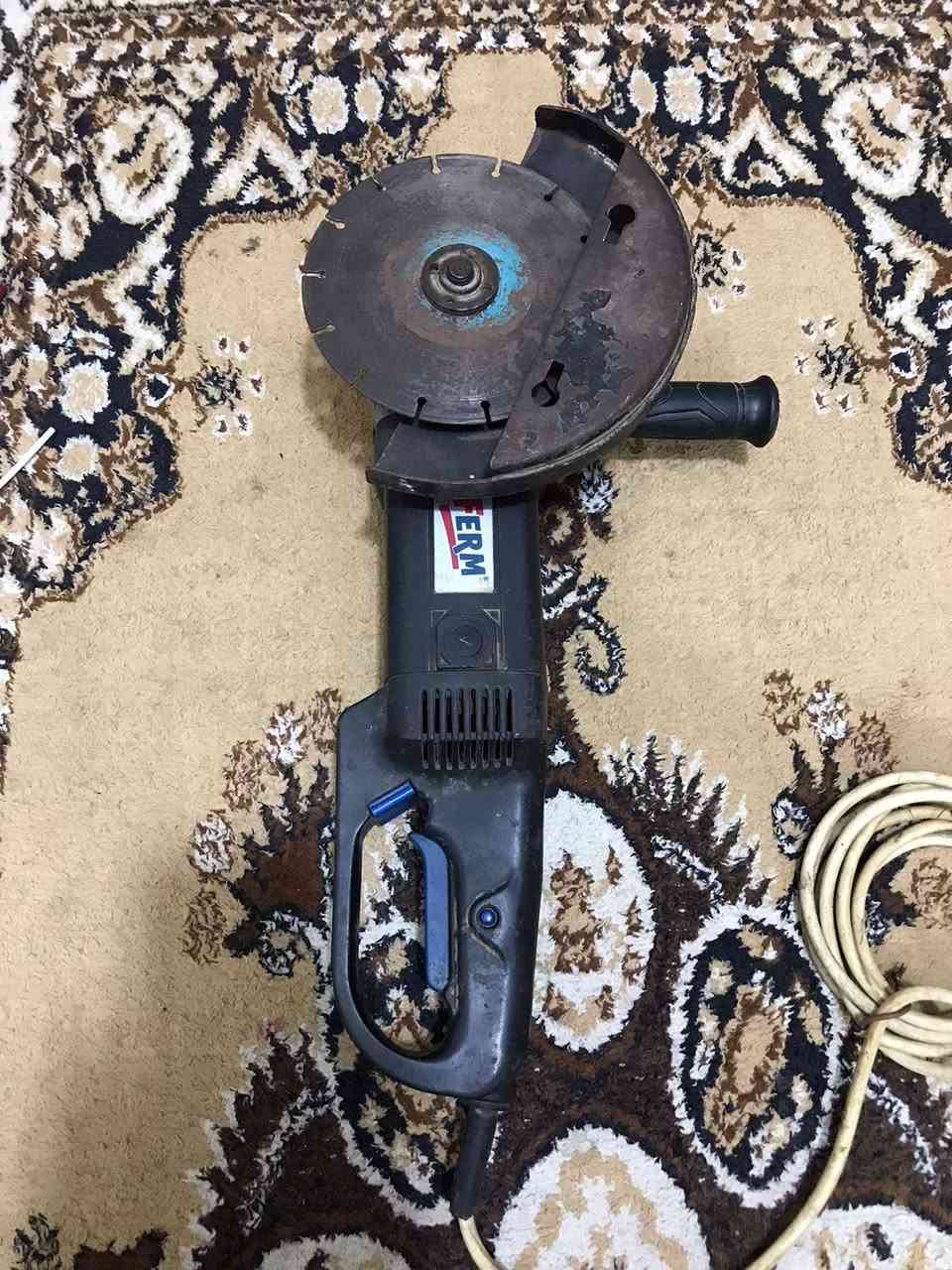 السلام عليكم
للبيع اي شي يعجبك انطيني صورته واني انطيك سعره الاتصال على الرقم *********** توصيل كل المحافظات
