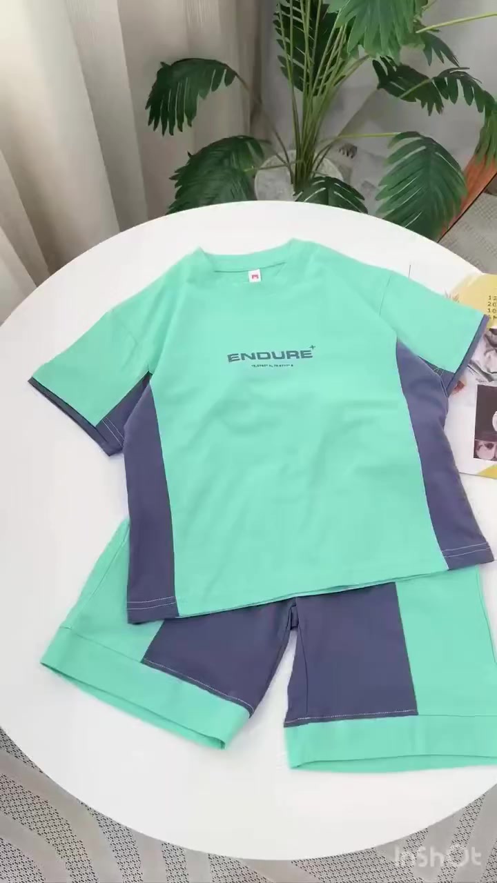 تراك ولادي
خامة قطنية درجة اولى شرط 
معجبكم يرجع مع المندوب
السعر فقط 8
يلبس من عمر 4سنوات لحد عمر 12سنة
متوفر توصيل لجميع المحافظات


**إذا كنت صاحب هذا الإعلان وتريد حذفه لأي سبب، رجاءا أرسل رسالة إلى الدعم الفني**