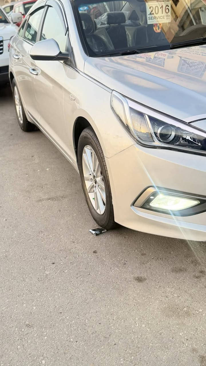 سوناته موديل 16 كوري مكينه 2000 دوش ما مفتوحه جديده رقم بغداد بسمي بيهه قطعتين تبديل اصلي بدون دواخل سياره جاهزه السعر 125 وبيهه مجال  ***********
