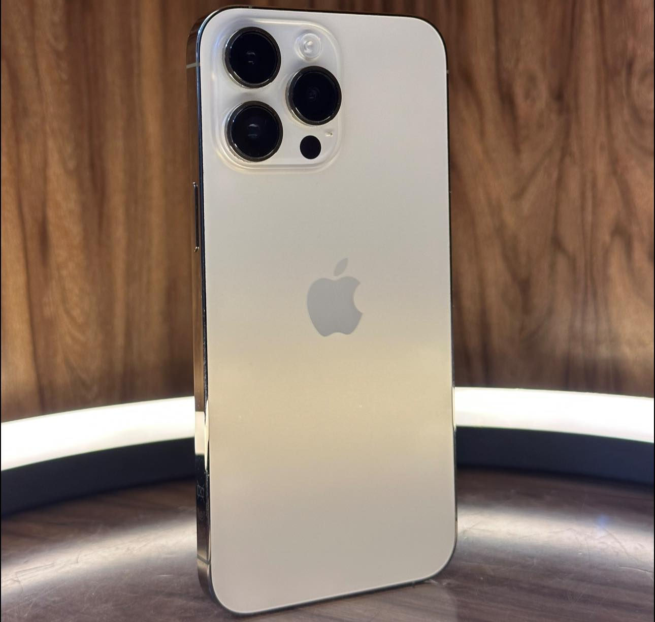 السلام عليكم 14برو ماكس اللون ذهبي مميز
نموذج M ماستر AA/A الجهاز شرق اوسط
ذاكرة : 256
بطارية81%‎ بلاديه 
مبدل شاشة فقط وبيها فطر صغير ب الطرف ومرات نادر جدا تشمر ب الكتابه فقط تريد تبدلها تريد تبقيها 
نضافه الجهاز %98 كلش نضيف السعر  575 وبي مجال بسيط للشراي انشالله🏘️مكاني بغداد حي الاعلام ☎️للاتصال  *********** فقط واتساب توصيل ماعندي
