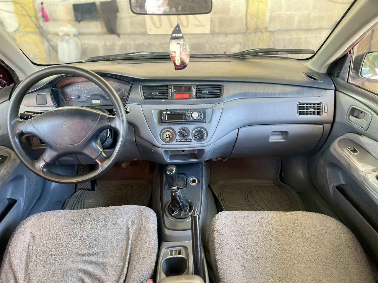 لانسەر مۆدیل ٢٠٠٨
سەیارەکە کتابی مزاهیدەیە 
دەعامو زەڕبەی نیە 
گێر عادیە 
مەکینە گەورەیە 
چوار جام کارەبایە 
سعری ٣٥گەڵاو تۆزێ ماعمەلە 
شوێن دەربەندیخان 
ژم***********
ئەدمین♥️
