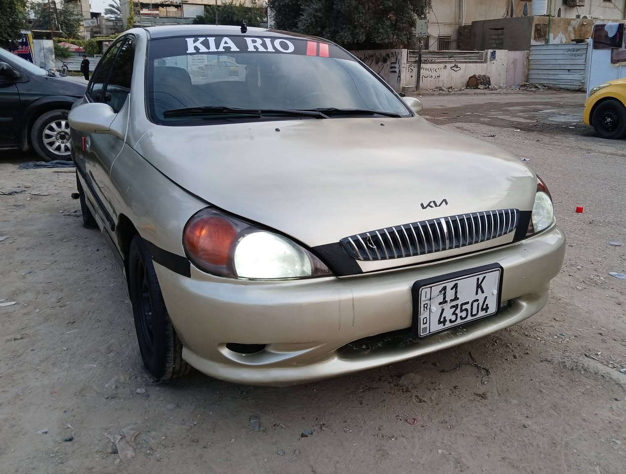 كيا ريو موديل ٢٠٠١ اوتوماتيك كير محرك مكفولات تدفئه تبريد  السياره ابلاديه غرفتها نظيفه جدا شاشه كامرا خلفيه رقم دولي بغداد سنويه هزه جديده السعر ٤٣ ورقه مكاني بغداد
***********
