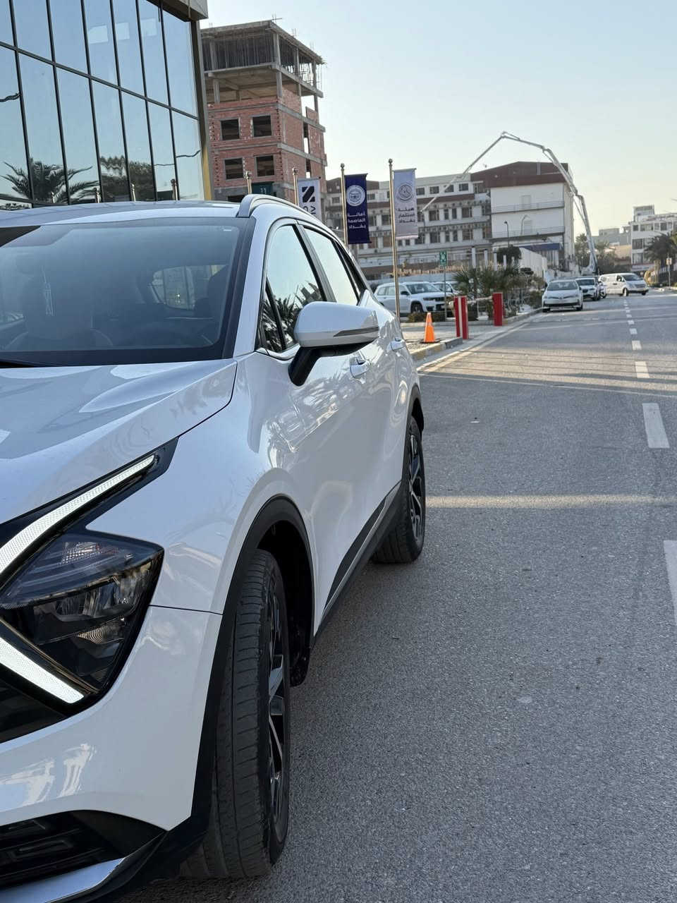 السلام عليكم سبورتج 2030 ماشيه 40 الف قماره حديد بيها بارد بالباب السايق تحويل مباشر مكان السياره بغداد المنصور 
***********
مكلف بالنشر
