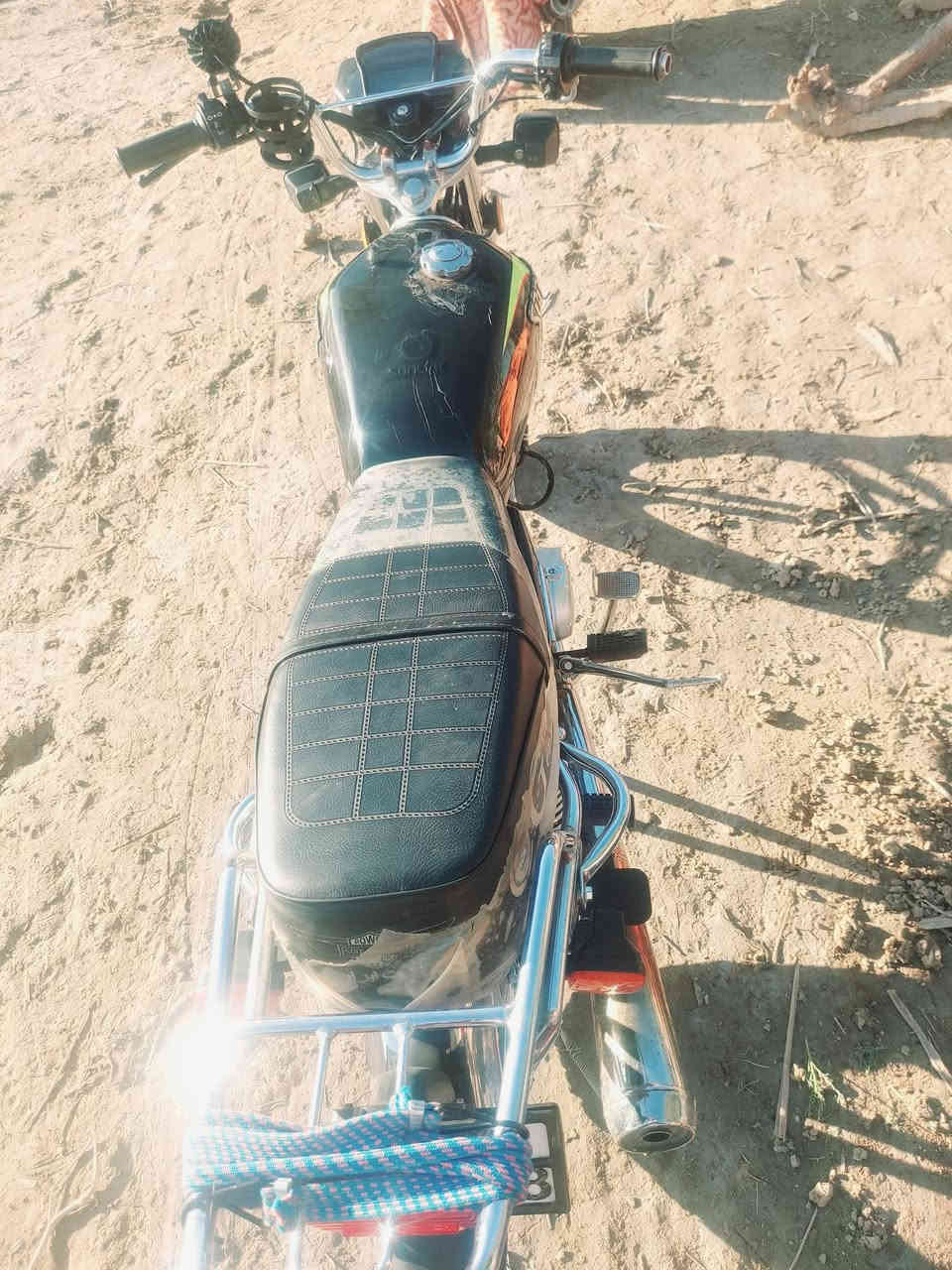 سافان خمسه كير للبيع مكان واسط المزاك سعر ١٣٠٠ مرقم باسمي ***********
