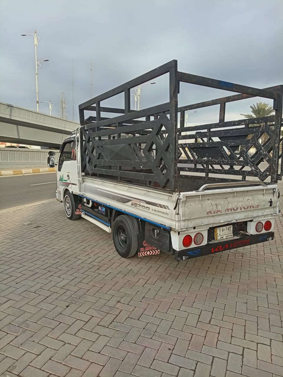 للبيع 
كيه فونتيرا 
موديل 97
رقم صلاح الدين أليف تحويل مباشر 
سنويه 2026
محرك 3000
اكسل حاسبه 
تخم امامي خلفي جديد
تاير 13 خلفي 
صدر جديد
كهربائيات كلها شغاله 
السياره جديده بمعنى الكلمه آحلا من آلصور مكان السيآره تكريت الأستفسار آتصل ع صاحبها 
0780 031 0364
0771 721 5655
