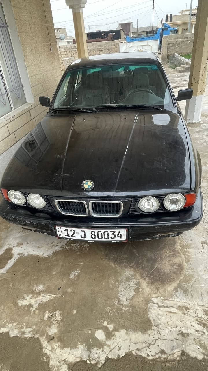 للبيع بي ام 525 اصل موديل 91كير ومحرك شرط السياره حلوه مال جناي والله  السعر 60 وبيها مجال مكان السياره موصل ناحيه ربيعه ***********
