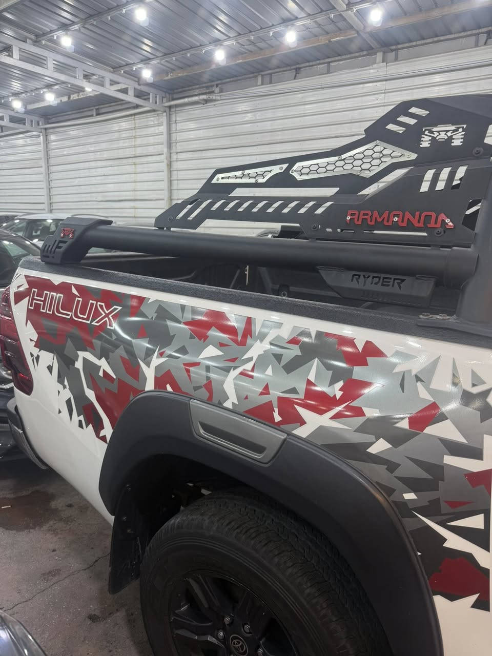 TRD 2022 ماشية 96 بااسمي فقط اكو بارد اسفل باب السايق SAS ***********
