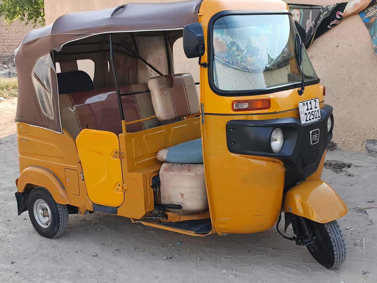 السلام عليكم تكتك 21شهر الثاني التكتك نضيفة كدام عينك مابيهة حار شكم ضربة بارد فقط التكتك خير من الله من ايدك للشارع السعر 7ونص متواجد واتساب *********** مو شراي لاتعبني
