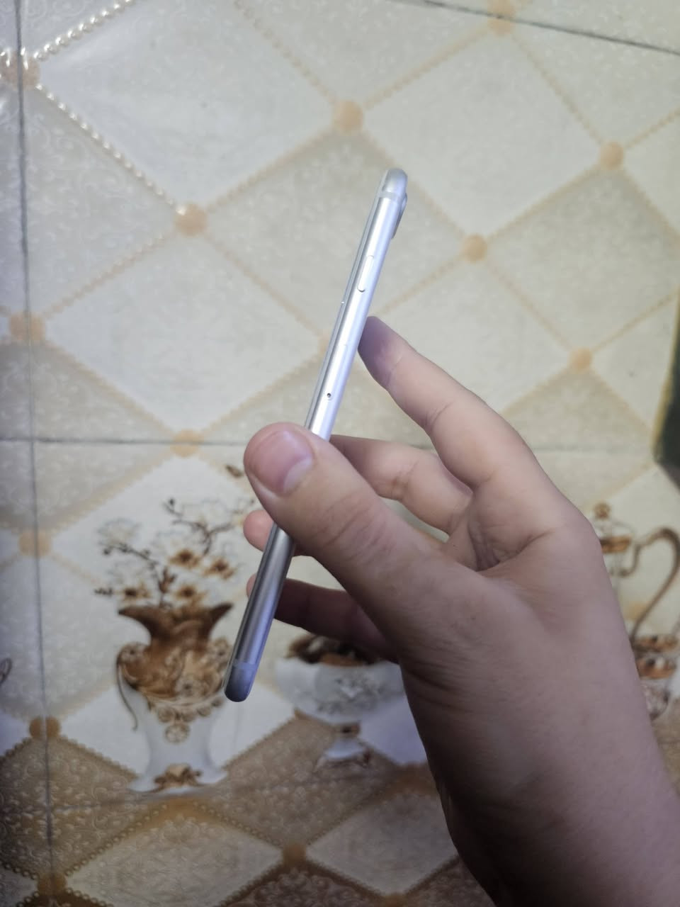 ايفون 8 بلص نضيف مامفتوح مكفول من الزلغ بطارية ٧٥ ذاكره ٢٥٦ للبيع فقط مكاني الفلوجه سعرة ٢٠٠ وبي مجال بسيط


**إذا كنت صاحب هذا الإعلان وتريد حذفه لأي سبب، رجاءا أرسل رسالة إلى الدعم الفني**