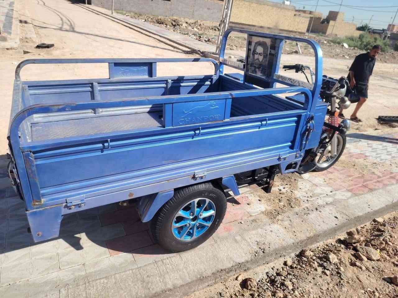 لبيع مديل ٢٠ أوراقه بسمي من جبته من الوكيل لحد لان عله ايدي وكيله ابن جبرين مكينه مافتوحه بيه بس كلجات بدلتها  شاصي مكفول ستوته جاهزه من كل نواحي العنوان دوانيه الحمزه شرقي سعره بملونين وببه مجال ***********
