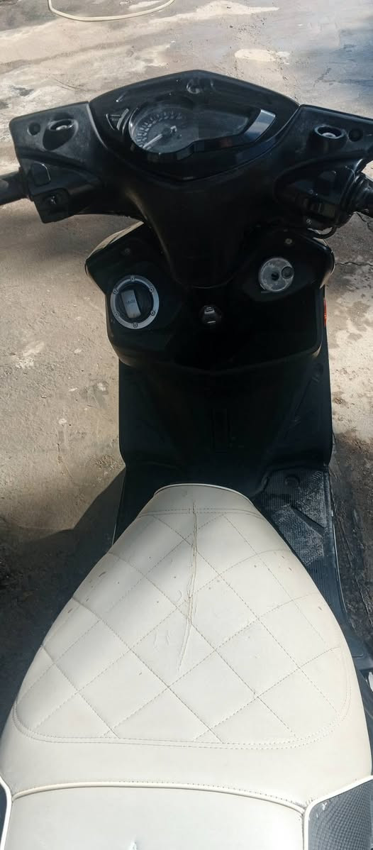 دراجه سكنز فحل لد فول مواصفات الرقم بي واتساب 
‏‪***********‬‏ السعر 900 وبيه مجال الدراجه جديده
