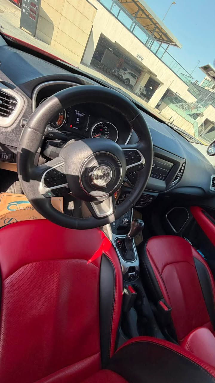 جيب كومباس ٢٠٢١ خليجي 
سعر ١٧٥ ورقة و بيها مجال للشراي 
ماشي ٤٥ كيلو متر 
نص مواصفات 
ما بيها حادث مكفولة كفالة عامة فقط مكانين شخط بالصندوق 
و صور الشخوط مرفقة بالصور 
كير و مكينة و حدادية و صدر كله بشرط 
مكان سيارة اربيل  
واتساب (- *********** - )
اسيا (- *********** -) أربيل, العراق

