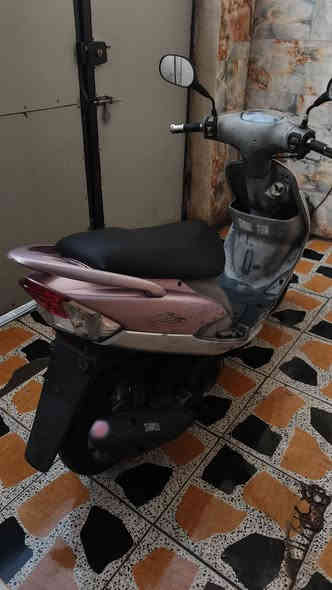 الدراجة للبيع
النوع : يوماها ماكس ( منغوليا) 
الون : وردي : مكينة مكفولة كفاله عامه وبالاسمي الاوراق موجودي طالعة من الوكيل صارلها ثلاثة أيام من بجم الى نهاية ما بيها اي نقص ربع دينار ما تصرف عليها 
🛑 السعر ( 1100 ) مليون ومية و بيها مجال بسيط حك جيتك
الرقم الاستفسار (***********) 
المكان حي الحسين القديم ( ميسان)
