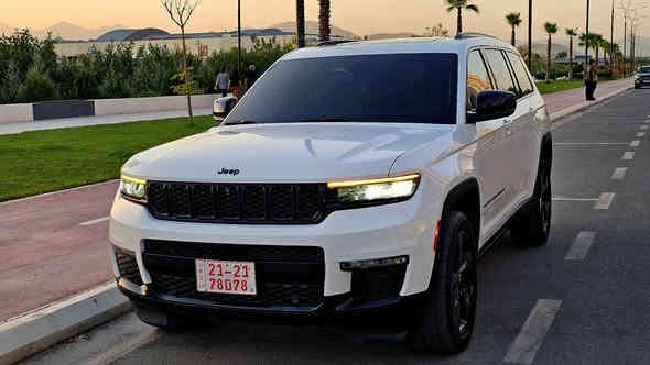 Jeep grand sheroke limited Plus INDIVIDUAL
جيب كراند شيروكي موصفات ليميتد بلاس انديفيجوال استيراد خاص وارد امريكي حادث جدآ خفيف بدون دواخل 
بيلادي ٣ شاشة و مرايه داخليه كاميرا و ٣٦٠ درجه كاميرات و رادارات كراسي جلد و تدفئة و تبريد وخزن ميموري وارليس جارج 
وارد امريكي حادث جدآ خفيف بيها بابين مبدل نفس لون بيلادي جهه سايق مكانين تكحيل
سعر ٣٥٠ $

***********
