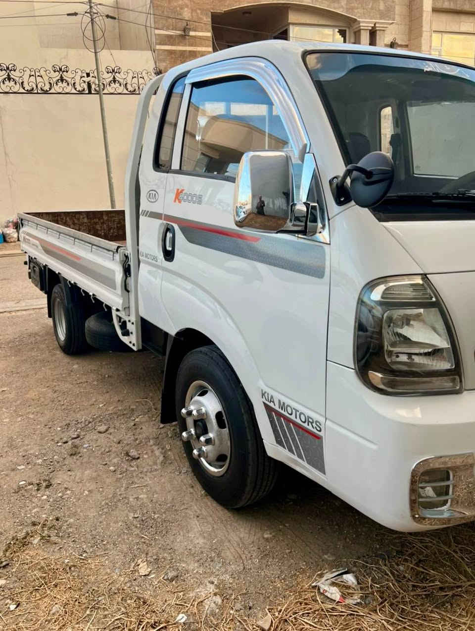 کیا ٢٠١٤ 
شکلی کرایتە ٢٢ 
سیارەکە بێ سبوخە بێ قۆپە بێ ساردە کوتە لێدرای نیە زۆر خاوێن ماوە زۆر جوانە سەنەوی ڕەقەم هەمویی نوێیە 
تایە  و ویل کرایتە ١٤ قیاسی تایەی نوێیە اسڵی جدیدە شاشەی ایپاتی لۆ دانایە دەبل دەشبول 
  لە هیچی نە قس نیە 
 مەکینە گێر  شانسی هەموو بە شەرتی سۆنەر 
 ڕەقەمی خاوەنی  0️⃣7️⃣5️⃣0️⃣4️⃣5️⃣4️⃣3️⃣5️⃣8️⃣8️⃣ أربيل, العراق
