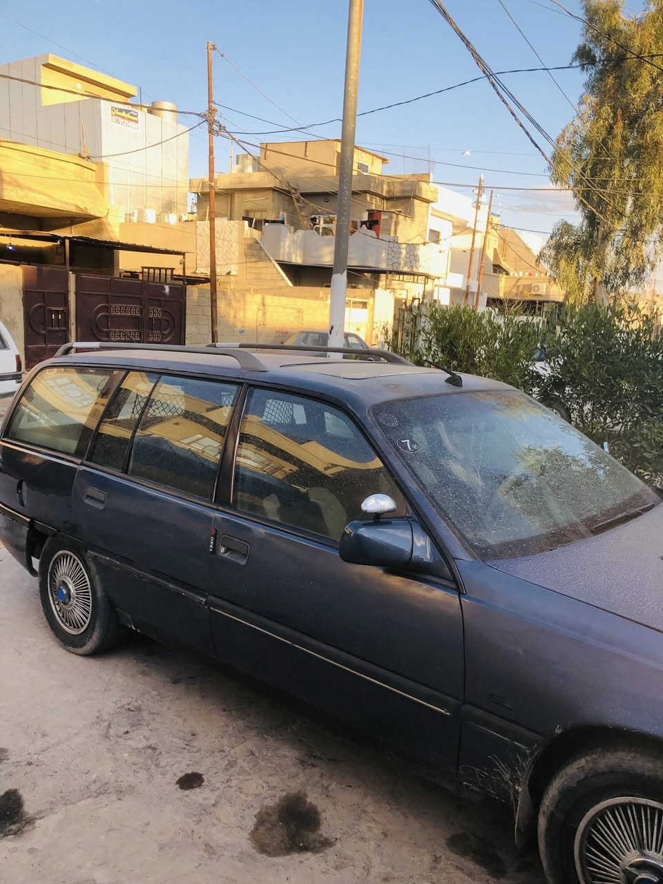 اوبل اومیکا مودیل٨٩رقم کرکوک مشروع وطني لغایە ٢٠٢٧ شرط تحویل و وکالە محرک ٢٠بلادی کیر محرک نظیف کیر عادي سقف سلایت صدر بشرط  سعر٢٣ورقە 
***********
***********
کرکوک رحیم اوا
