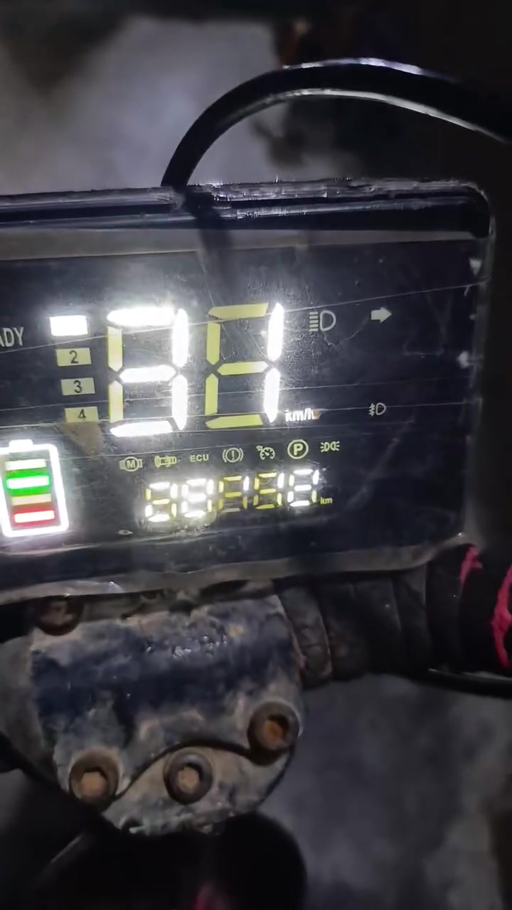 موكور شحن فول مواصفات ✨🔥
موطور شحن راستي بطاريات🤍🌷
 جدد بي خلل بسيط✨🔥
تريد تعرف الخلل راسلني خاص 🔕🌀
تره موطور سرع اربع نمره 🔥🌊
بطاريات جدد ✨🦅
٤ بطاريات 😅🤍
مكفول من السرقه🤍✨
بطاريات جدد عل فحص ✨🤍
سعر ١٥٠ وبي مجالل🌷🫶
تجي تفحص وبلعافيه عليك✨😪


**إذا كنت صاحب هذا الإعلان وتريد حذفه لأي سبب، رجاءا أرسل رسالة إلى الدعم الفني**