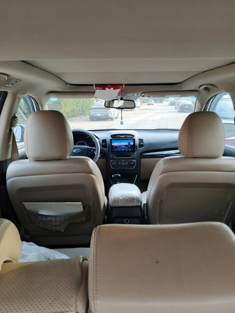 سلام عليكم. للبيع فقط                                                          سورنتو 2014 خليجي.                                                             

سيارة نضيفة وفول مواصفات ما ناقصهة اي شي

الموصفات : 
بانورما 
محرك 3.5. v6 
3 قطع تبريد 
رقم شمالي سليمانية 
انكليزي سيارة باسمي 
السنوية الى نهاية  2028

السيارة بيهة تبديل بنيط
 + ربع جاملغ الايمن بدون دواخل ابداً 

(((((((((مكاني كربلاء)))))))))

سعر السيارة.     185 ورقة

‭***********‬
