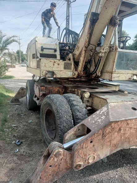 حفاره مع نقار للبيع السعر 70وبيهه مجال الرقم ***********
