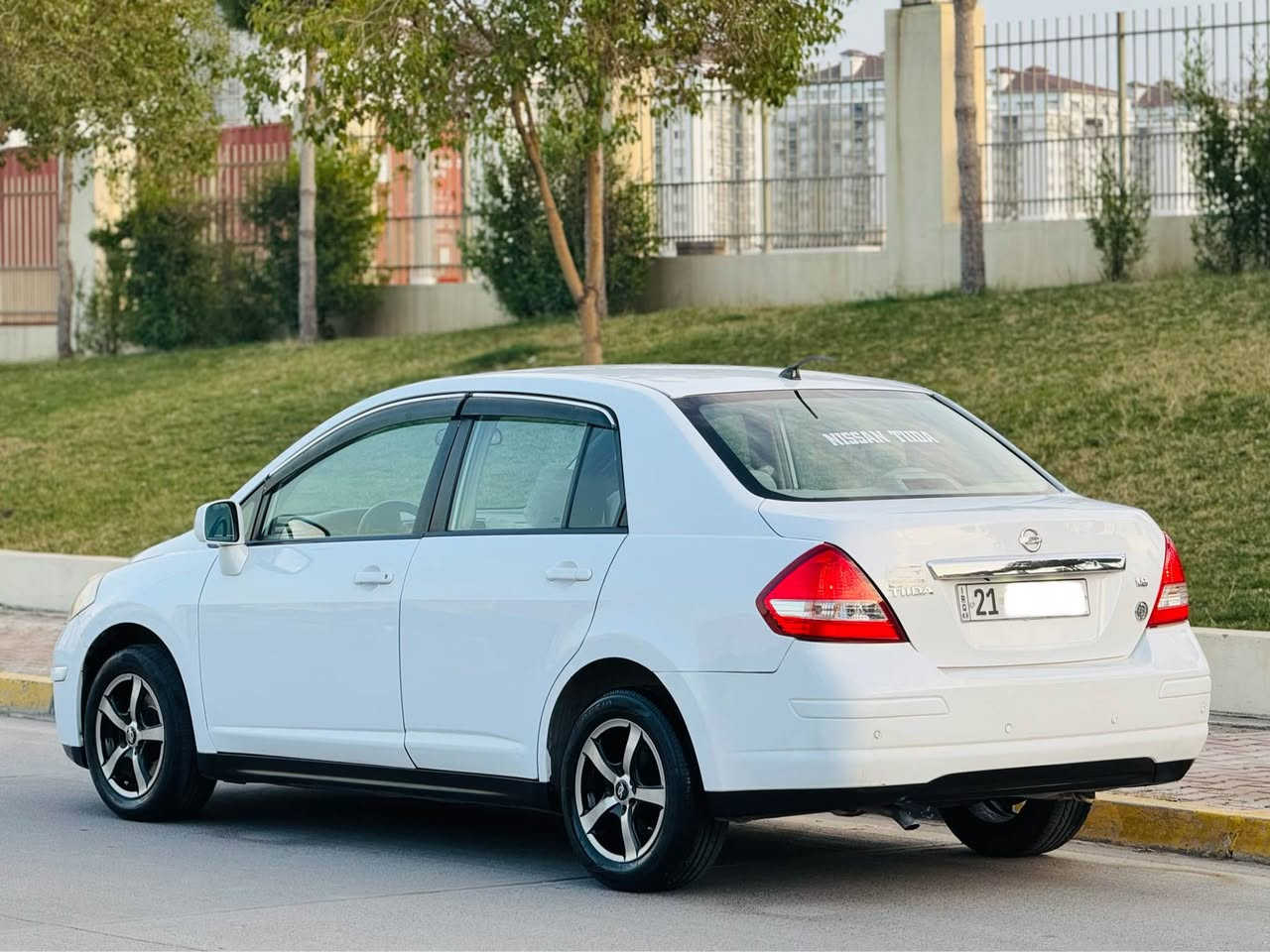 تیدا 2011 مەکینە 18 خلیجی ناوزەرد رەنگی سپی ٤ جام کارەبا ئۆتۆماتیک 2 پارچەی بۆیاخە بێ دەعم و لێدراو رەقەم سلێمانی بە ناوی خۆمەوەیە سەنەوی تازەیە تا 2029 نرخی 96$ وەرەقەیە
ناونیشان:سلێمانی  
*********** السليمانية, العراق
