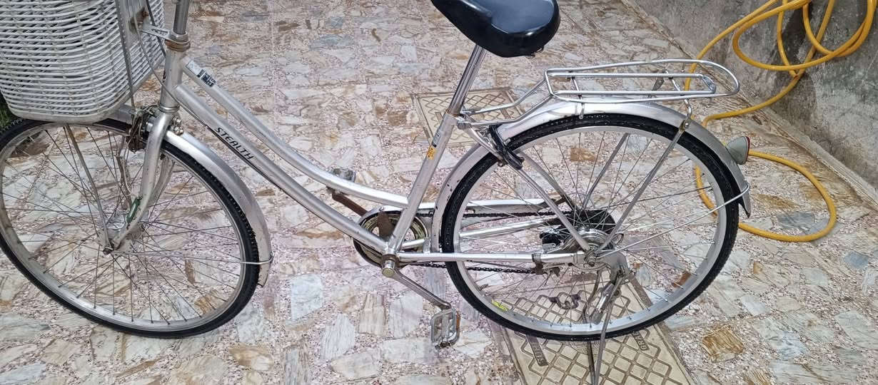 السلام عليكم اخوان بايسكل للبيع نضافه فوول 100وبي مجال للطيبين *********** رقمي اتصل وبيك خير وادلل متواجد خاص
