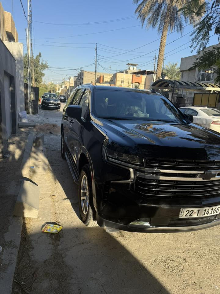 السلام عليكم ورحمة الله وبركة 

 
تاهو ٢٠٢٤LT وكالة المنصور السيارة مكفوله  

8
𝑉
8
 سعة 6.2 لتر بقوة 420 حصان

مصابيح أمامية LED
 مصابيح نهارية.
باب خلفي كهربائي.
حامل سقف مطلي.

شاشة عدادات قيادة.
نظام صوتي فاخر من Bose.
ثلاجة كونسول مركزي.

نظام تنبيه الاصطدام الأمامي والفرملة التلقائية.
مراقبة المنطقة العمياء (Side Blind Zone Alert).
تنبيه حركة المرور الخلفية.
حساسات أمامية وخلفية وكاميرا رؤية خلفية.
نظام البقاء في المسار مع تحذير الخروج منه. 
العنوان:بغداد الدورة 

للتواصل :***********
