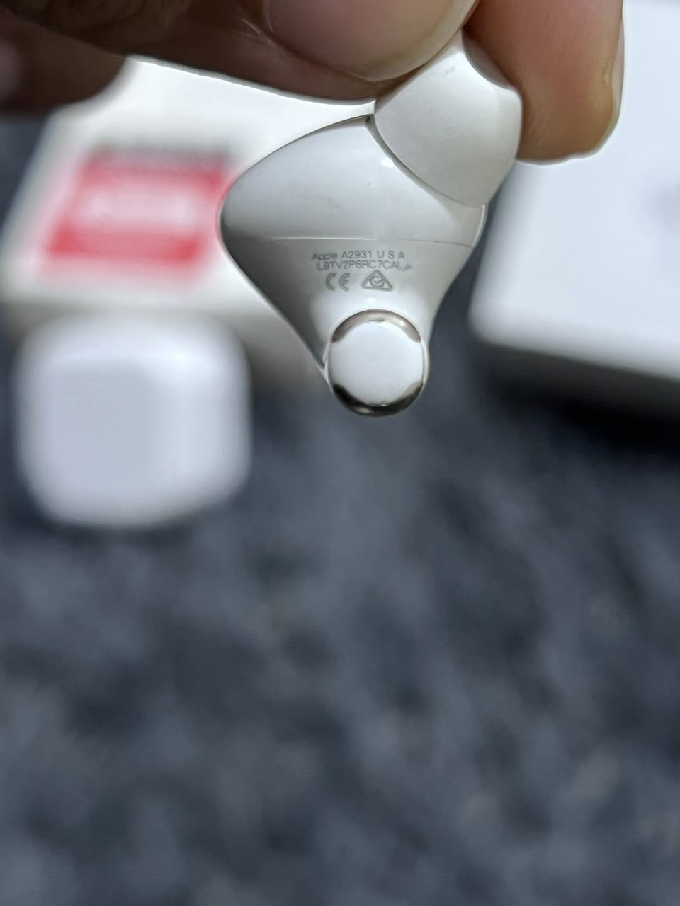 سلام عليكم 

ايفون 13 برو ماكس شرق اوسط ماسترررر 

سعره. 595 قفل 

اللون الذهبي 

ذاكره 256

بطاريه 83 

تك سيم 

شرق اوسط مو امريكي AAA

وتر بروف ما مفتوح مكفول فقط ظهر اصلي ليزرر اصلي شركه مكتوب بالاعدادات اصلي 

وايربود برو جيل ثاني اصليه شرط اصليه كامل الختومات نقص لاستيك 
اجتني هديه كلشي ما اعرف بيه اصوره الك كامل وتشوفه وتجي تفحصه. 
انطيني سعرك واخذه بالعافيه 

يوجد توصيل 10 لكل المحافضات 
مكاني بغداد جديده /نعيريه/فلكه رقم عشره
***********
