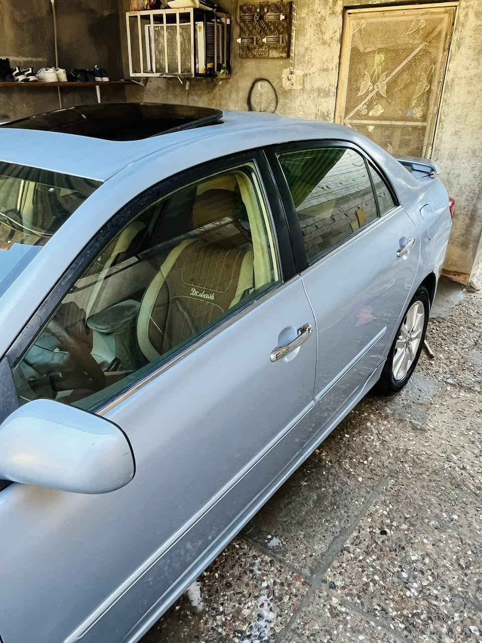 مكان السياره البصره 
كورلا 2009 خليجي رقم بصره سنويه 2027 شهر 10
رقمها مميز  مصبوغه عام اثر جراد سياره مفوله فتحه يدات نكيل مرايات  كهربائي شاشه كأمره بروجكتر بيها 5 ويل كب ويا  السبير بلاد السعر 107 مكاني البصره حي الرساله شارع كازينو لبنان 
الرقم  ***********
