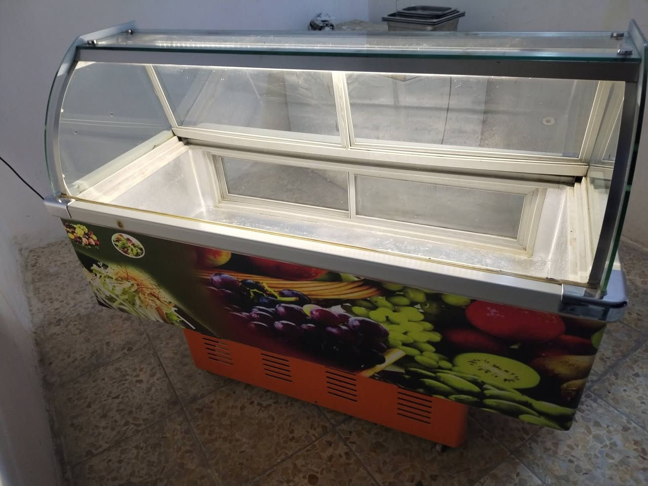 عارضه مقبلات بلاديه قرصه شركة طول متر ونص للبيع الشاري يتصل على الرقم *********** او خاص
