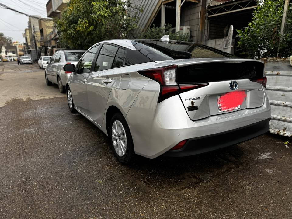 السلام عليكم
بريوس 2022 هايبرد وارد امريكي 

1_عداد المسافه 31 الف

2_رادارات اماميه خلفيه 

3_نقطة عمياء

4_حساسات 360 

5_تحديد مسار 

6_ثلاث انظمة قياده

7_تحكم مقود جهتين 

وبعد بيها اهواي مواصفات السياره جديده ومال بيت السنويه باسمي والتحويل ثاني يوم
السعر 135 وبيها مجال 

صور الضرر موجوده الي يحب ازوده بيها واي استفسار  هذا رقمي ***********
