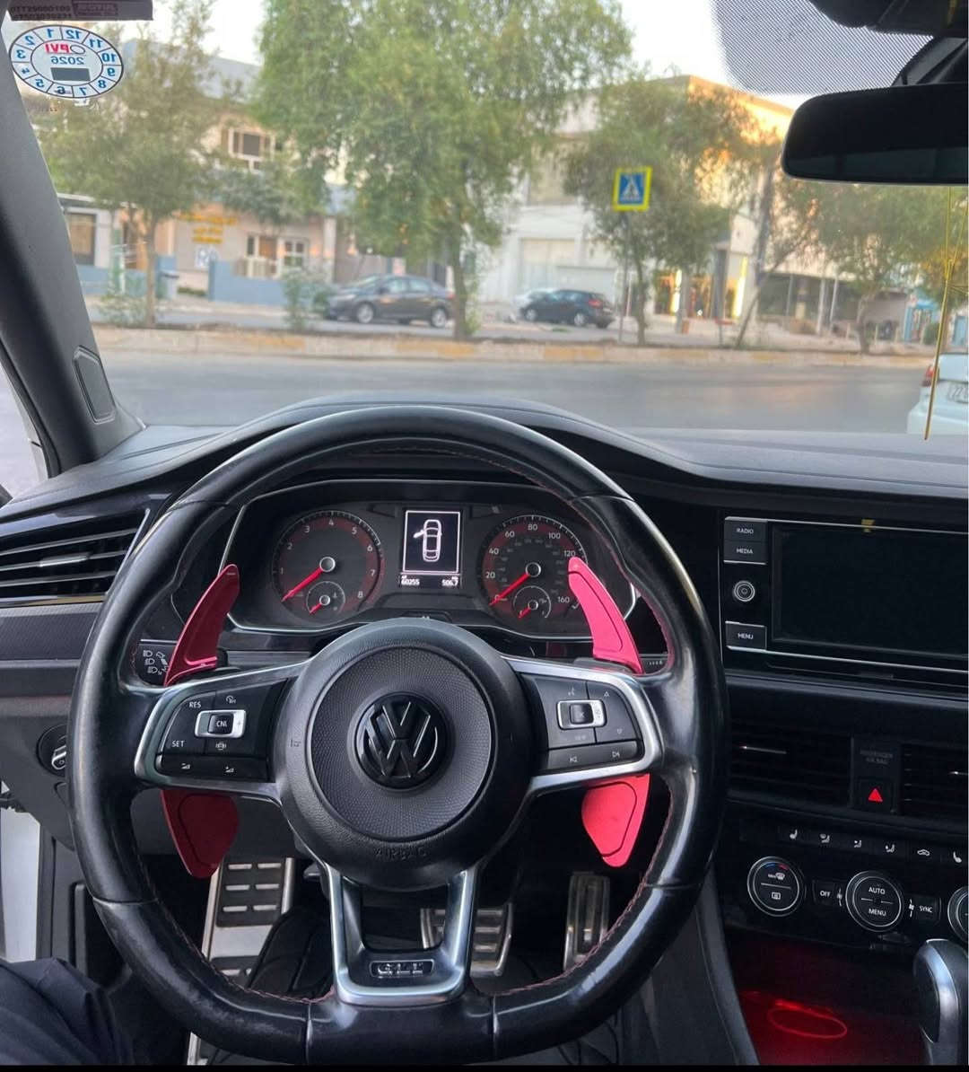 جیتا GLI مۆدێل ٢٠٢١
مەکینە ٢٠ تۆربۆ مەرغوب
کامل سپۆرتە، هەمو جوانکاریەکانی بۆ کراوە
فول مواسەفاتە، ٦٩ هەزار میل ڕۆیشتوە
سێ چوار پارچەی بۆیاغە، بۆنیتی بەر ناوچەوانی سەقفی کەوتوە ساردی هەیە
ڕەنگی سپی بەفریە
سعری ١٣٧ وەرەقەیە دخان, السليمانية


**إذا كنت صاحب هذا الإعلان وتريد حذفه لأي سبب، رجاءا أرسل رسالة إلى الدعم الفني**