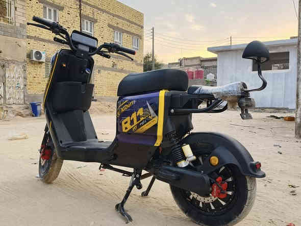 دراجة R11 مديل 25 بعدها وكاله
الدراجة نظافة 100% 

ملف 2000 عملاق وسريع جدا 109 السرعه

بطاريات 32 ونلي الاصليات يمشن 45 كيلو واكثر

سويج + كارت + بصمه تشغيل

بلوتوث هورن اشاير لايت زنون كلش شغال

الدراجه ما نقصها برغي وانضف من الصور

السعر 550 وبيها مجال للطيبين

***********

متواجد واتساب
