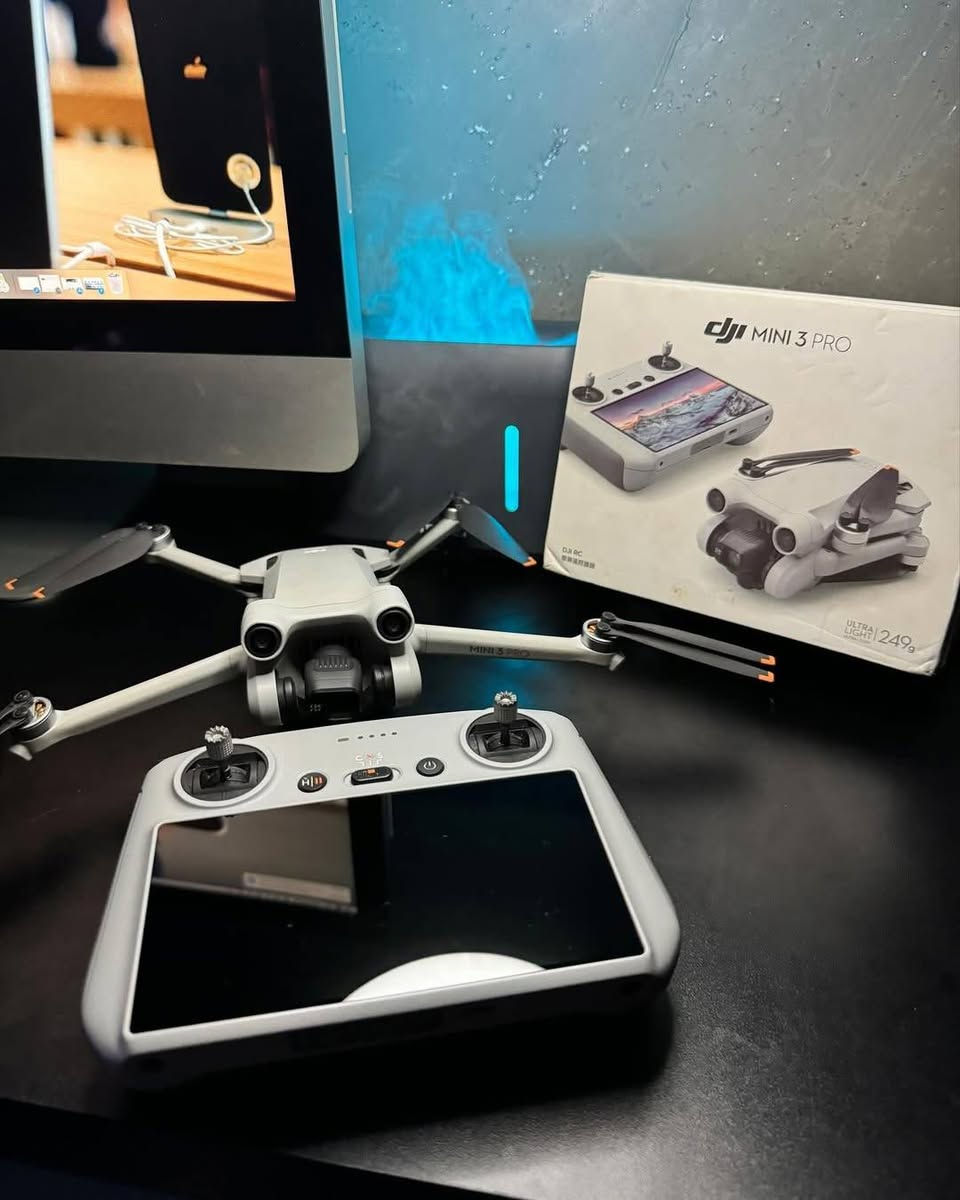 🚁✨ DJI Mini 3 Pro RC – درۆنێکی پڕ هێز لە قەبارەی بچووکدا!
ئەگەر دەتەوێت وێنە و ڤیدیۆی پڕۆفیشناڵ بە شێوەیەکی ئاسان و سەلامەت بگرێیت، DJI Mini 3 Pro باشترین هەڵبژاردەیە 🔥
📸 کامێرا:
• 48MP وێنەی زۆر روون و کوالیتی بەرز
• ڤیدیۆی 4K/60fps 🎬
• HDR Video & Photo
• ڕۆتایەیشن 90° بۆ ڤیدیۆی ستۆری و ریلز 📱
• سنسۆری 1/1.3-inch CMOS بۆ کوالیتی نایاب
🚀 بەرزبونەوە:
• بەرزبوونەوە تا 4000m لە سەر ئاستی دەریا
• سیستەمی ستابیلایزەری 3-ئاکس (Gimbal) بۆ وێنەی نەجڵاو
📡 مەودای دووری (Transmission Range):
• تا 12 کیلۆمەتر بە سیستەمی OcuSync 3.0 📶
• پەیوەندییەکی بەهێز و وێنەی لایڤی HD
⏱ کاتی فڕین:
• تا 34 خولەک (بە باتری ستاندارد)
• تا 47 خولەک (بە Intelligent Plus Battery) 🔋
🛡 تایبەتمەندیە گرنگەکان:
• سنسۆری دوورخستنەوەی کێشە لە سێ ئاراستە (Forward/Backward/Downward)
• ActiveTrack 4.0 بۆ شوێنکەوتنی ئۆتۆماتیکی
• MasterShots & QuickShots بۆ ڤیدیۆی سینەماتیکی 🎥
• وزەی کەمتر لە 249g (پێویستی بە تۆمارکردنی زۆر نییە لە زۆر وڵاتاندا)
💎 درۆنێکە کە پڕۆفیشناڵ و سادەیە لە هەمان کاتدا — گونجاوە بۆ ڤلۆگەر، گەشتیار، و هەر کەسێک حەزی لە تۆمارکردنی ساتە جوانەکانە 🌄
📲 بۆ زانیاری زیاتر و داواکردن:
WhatsApp: ***********
#DJIMini3Pro #Drone #4K #Photography #Kurdistan 🚁✨
