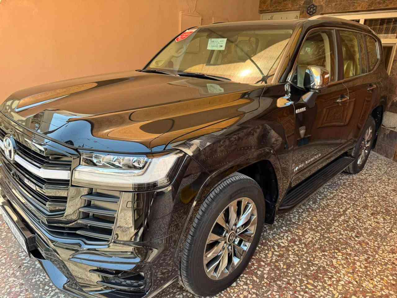السلام عليكم 🤍

لاندكروز VX لمتد تون تيربو فول موصفات 1/1

2024 وكاله SAS ✅
مغلفة ppf يم جيوشولد 

اعلى موصفات ! 

داخل الضمان ماشيه 24 الف KM مكفوله كفاله عامة

رقم بغداد بسمي تحويل ثاني يوم 

*********** ☎️ بغداد, العراق
