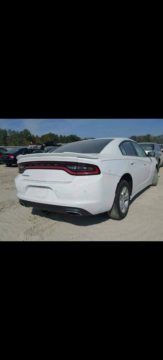 جارجر 2015
محدثه تحديث أصلي gt
بيه تبديل جاملغ ولبنيد لبلادي مفتوح للتحديث وموحود لبلادي 
لسياره غرفه حظن جديده قبل شهر شاده 
عدسات ب3ورقات لأصليه 
شاشه مال20كار بلي 
تخم تاير 
حداديه جديده 
سياره متعوب عليه بسمي 
***********
السعر 178وبيه مجال للشراي
