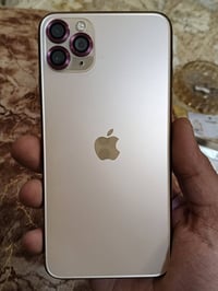 آيفون ١١ برو ماكس • ذاكرة ٢٥٦ • بطارية ٩٥