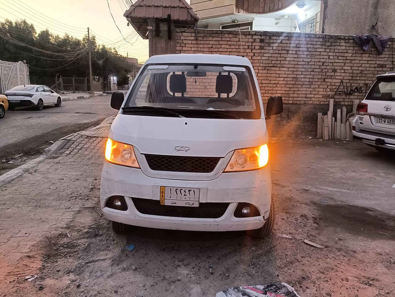 شيري حمل موديل 13 السيارة بحالة الشركة ممشى 49 الف فقط 
باسمي السيارة ع ايدي تخبل وناعمه مكانه كربلاء ورقمه كربلاء 
بيع او مراوس بسيارة ناصية وفرق موجود السيارة سعره كلش رخيص 46 ورقه 
***********
