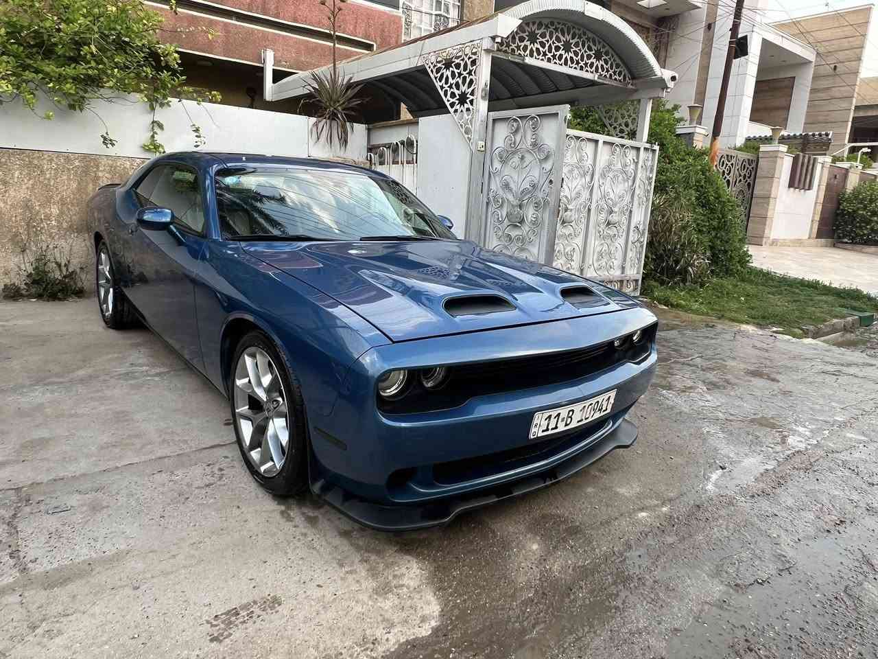 جالنجر  2023 GT
بيها تبديل بنيد وجاملغ جهة السايق 

والسونار مرفق مع الصور 

السيارة ماشية 29 ميل فقط 

ويل 20 

داخل جلد ابيض واسود 

السيارة متواجدة في بغداد او ديالى 

 معرض النبأ العظيم

السعر 177$ وبيها مجال بسيط 

للاستفسار على الارقام التالية 

***********

***********
