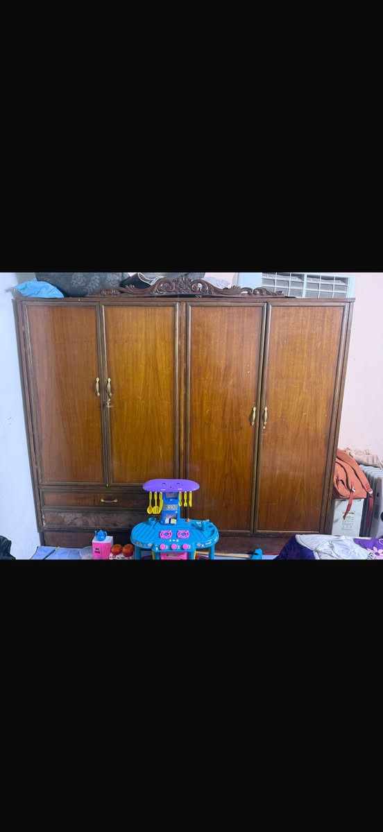 كنتور صاج توصا مع ميز مرايه للبيع ثنينهم ١٢٥ الف شرط الفحص انجاره عراقي اتصال ***********
