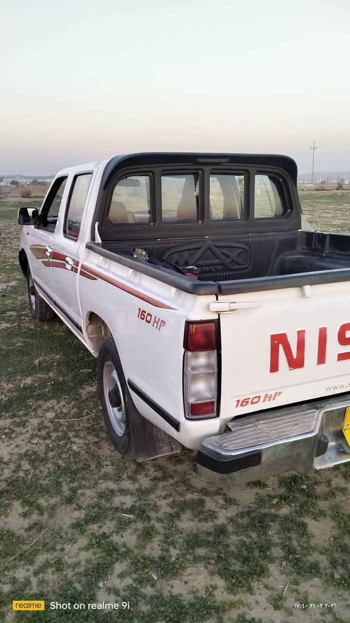 ئةم سةيارة بؤ فرؤشتن مالي دؤستة بؤياخي ئةوةية كة لة سؤنةرةكة دامناوة بةشةرتي گير و  مةكينة جوار تايةي لؤكي لة بنة مؤديل2008 سةنةوييةكةي ساليك بةسةر جووة بةشةرتي تحويل 
سعر 120و معاملة 
ژ .م ***********
