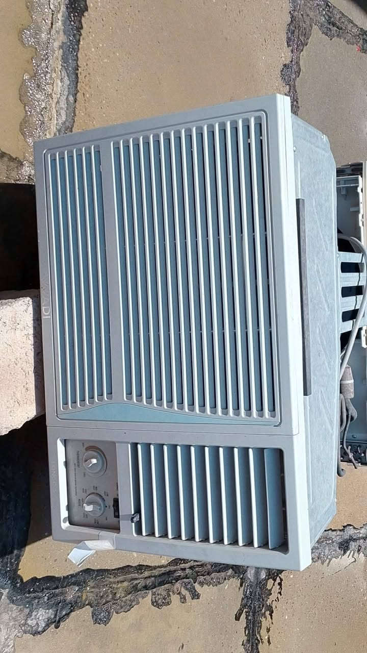 مكيف الوادي استعمال شهر فقط
تبريد ثلج  جديد بمعنئ الكلمه كله كامل معا ضمان صيانه 
غراضه موجوده كلها بشرط الفحص لا داخل صيانه ولا شي 
عنوان الزعفرانيه قرب حسينه ذو فقار 
*********** السعر 350  بي مجال قليل 
ماخذه ب550 الله شاهد من الشركه
