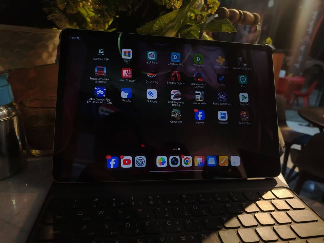 HONOR PID 10
ذاكره 256 
بطاريه 10100 
معالج سناب دراكون 7 
ملحقاته كامله 
شاحن اصلي 
كارتون كامل 

الجهاز بعده بالضمان 
للبيع مكاني كربلاء 
***********
