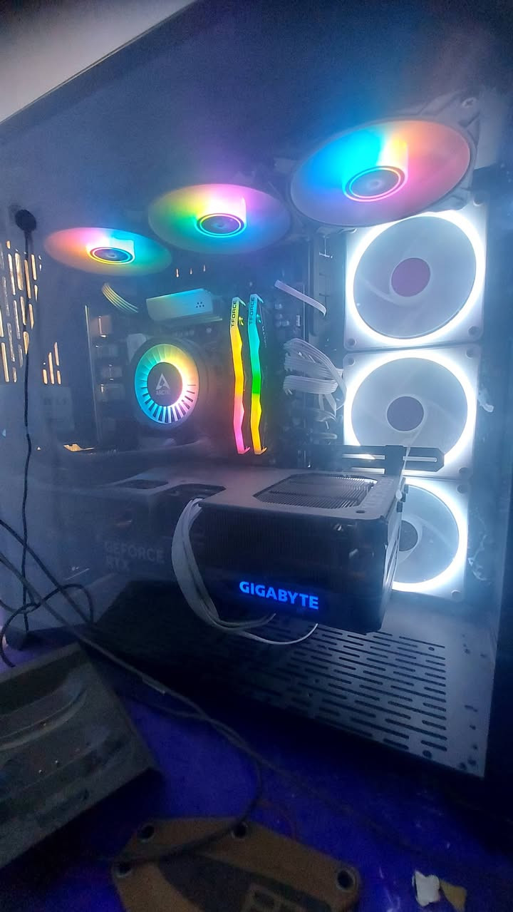 اسلام عليكم  حاسبه قويه للبيع  ونظيفه وكل الكراتين مالغراض موجوده
Mb   asus prime B650 DDR5
Cpu R5 7600x
Gpu 4080 super 16G  gigabyte
Ram Tforce 32 6000hz ddr5 
Pwoer 1000 w
Hard m.2 lexar nm790  1Tb
تبريد مائي 360m  arctic
كيس زجاجي وفانات اصليه من شركه

اكسسوارات 
♦️ماوس لوجتك 502 سبيد لايت واير لست  وياه ماوس باد 
♦️سماعات استرو من شركه لوجتك A50 واير لست وتشحن هم واير لست 
♦️كيبور ماركه Rii واير لست
♦️مايك خارجي شركه تونر  toner
♦️يوبي اس  3000v كلش قوي  يضل مشغلي الحاسبه نص ساعه وحتى الضمان مالته بعده بي  وموجود عندي

🎈شاشه سامسونك 2k 240hz  G6 قياس 32  
الحاسبه نظيفه كلش  وتجي وتفحص وتاخذ  مامن  من البيت
رقمي   *********** مكاني البياع
✅️سعره  ٣ مليون  احسن سعر بالسوك  حالين  كحاسبه جاهزه من كلشي وقويه
