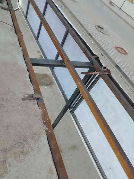 حداد في قضاء شطره اللحم باب وشباك ومحجر *********** اجيك لباب البيت
