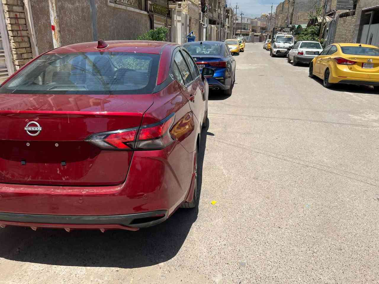 نيسان فيرسا موديل2025  فول مواصفات لون مميز
ماشية 10 الف ميل
فقط بنيد صبغ بدون دواخل وبدون شاصي
الجاملغ الأيمن مصبوغ 
فقط ايرباك الاستيرن طاك 
حتى الراديتر بلادي
مواصفات فول
كاميرا وشاشة كاربلي بلادي
وحساس خلفي بلادي 
داخل الكشنات لونين مميز مع الدشبول
دشبول ألكتروني
رادار امامي ورادار خلفي ورادار جانبي بلادي
تحديد المسار 
تحكم استيرن وتحديد سرعة
تباطئ ذاتي عند تحديد السرعة
بصمة تشغيل
شحن موبايل وايرليس
المكان بغداد الشعب
السعر105وبيها مجال قليل
واتس آب ***********
