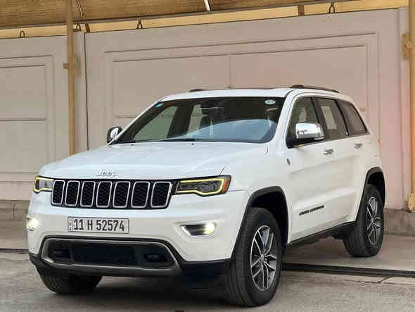 السلام عليكـم 
للـبيع جيب لاريـدو 2017 اوڤر لانـد ، أم الجـكات 
فول مواصفات 1/1 أعلى فـئة 
الـسياره حادثـها كلش بـسيط طـخه بـسيطه فـي مـقدمة البنيد فقط صـور الحادث مـرفقه مـع المنشور السـياره كـفاله عـامه من الدواخـل والغود والـشواصي . 
الـسياره جـديده علىٰ وضـع الـشركة بـرغي مـا مفتوح بيها مـاشيه 90 ألـف . 
مواصفات الـسياره :
1. جـكات  . 
2. ⁠بـنرومه . 
3. 6 سـلندر. 
4. ⁠فـور ويل 4X4 . 
5. ⁠صـندوق كـهرباء. 
6. ⁠رادار جـانبي . 
7. ⁠بـصمه . 
8. ⁠ويل حـجم 18 . 
9. ⁠لايـت زنون . 
10. ⁠كـشافات زنون . 
11. ⁠يـدات نيكل . 
12. ⁠أشايـر بالمـري . 
13. ⁠تـسخين مـري جـانبي . 
14. ⁠تـشغيل عـن بـعد . 
15. ⁠بـگ لايـت LED . 
16. ⁠خـزن ميموري . 
17. ⁠تـحكم ستيرن جهتـان  .
18. ⁠كـشنات جـلد . 
19. ⁠كـراسي 2 كـهرباء . 
20. ⁠كـشنات الامـاميه تدفـئه وتبـريد . 
21. ⁠كـشنات الخـلفيه تدفـئه . 
22. ⁠ستيرن تـحكم كـهرباء مـع تدفـئة . 
23. 4 أنـظمة قـياده . 
24. 3 شـاشات . 
25. ⁠⁠نـظام تـوقف ذاتـي . 
26. ⁠نـظام ايـگو . 
27. ⁠نـظام سـبورت . 
28. ⁠دمـام خـلفي . 
29. ⁠شـاشة اعـطال . 
30. ⁠مـانع انـزلاق . 

وبـعد بيها مواصفات… 

رقـم بـغداد بأسمي شـخصيًا 
سنويه لغاية 2030 
المـكان / بـغداد 
للأستفسـار أكثر الاتـصال علىٰ الأرقام التاليه 
*********** 
***********
الـسعر : عـند الاتـصال
