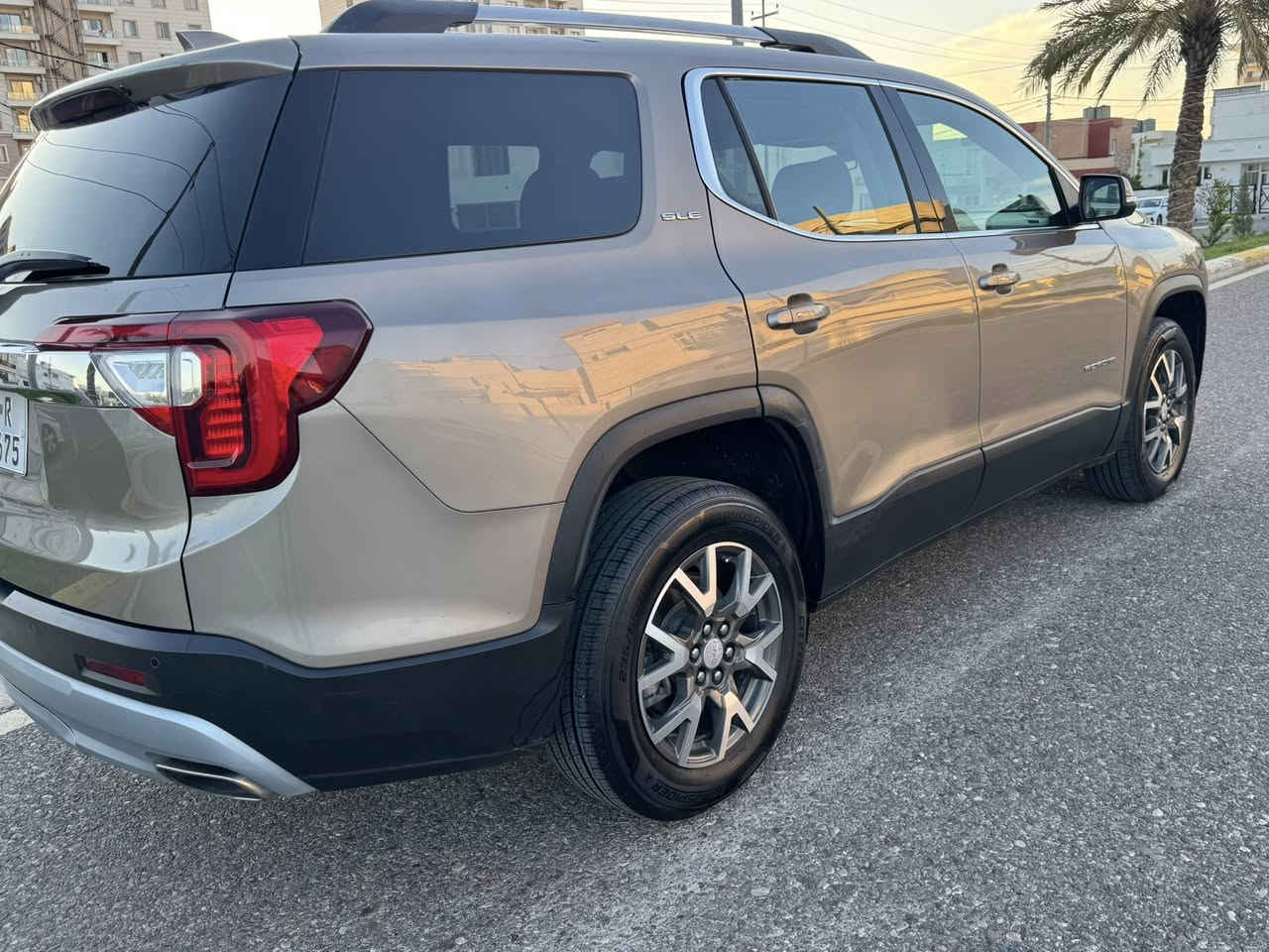 السلام عليكم
للبيع GMC ACADIA
موديل 2023 SLE

 المواصفات
١- فور ويل
٢- بصمة تشغيل واربع ابواب بصمة
٣- نقطة عمياء
٤- رادار ٣٦٠ درجة
٥- تشغيل عن بعد
٦-مانع تصادم
٧-تبريد ٣ قطع ثلج
٨- فول تحكم ستيرن
٩-جام اوتو
١٠-مانع انزلاق
١٠-تحديد مسار
١١-كير بيانو
١٢- محرك ٢٠٠٠ توربو
١٣-بلاوتوث و usb
14-ابل كار بلي وايرلس
١٥-كشنات منفصل VIP
16-٣ انظمة اقتصادي وجبلي وسبورت
١٧- كامرة خلفية
١٨-ماسحات اوتو
١٩-لايت اوتو
٢٠-دبل اكزوز
٢١- حساس امامي وخلفي

السيارة نظيفة جدا ماشية ماشية ٤٠،٠٠٠ ميل رقم اربيل الجديد  تايرات جديدة صور الحادث مرفقة مع الصور وصار عندي صبغ قليل بالباب الخلفي من جهة السكن صدر وكهربائيات وتبريد وكير بلادي وكالة النظافة ١٠٠٪؜ 

السعر المطلوب ٢٢،٣٠٠ $ دفترين و٢٣ ورقة وبيها مجال قليل
السيارة بأسمي وشرط التحويل
مكان السيارة اربيل
للتواصل ***********
